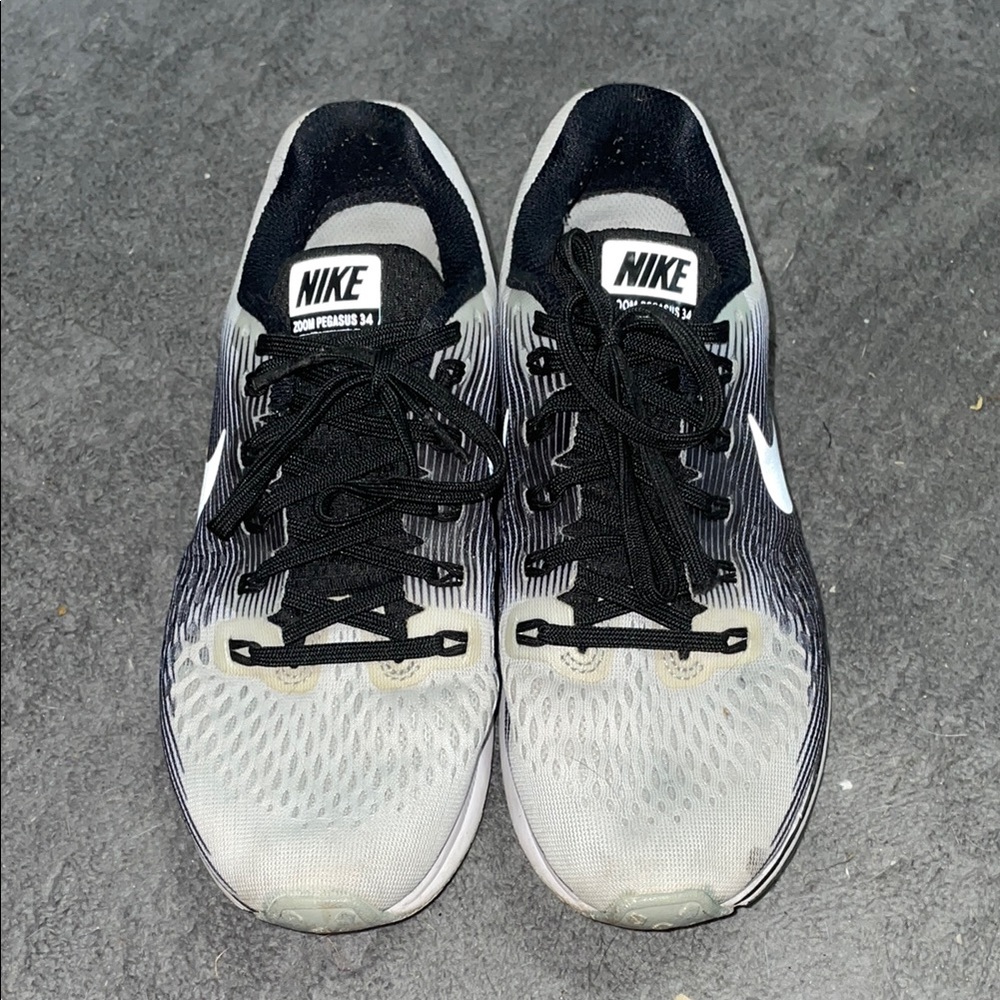 Nike Black and Gray Zoom Pegasus 34 Running Shoes